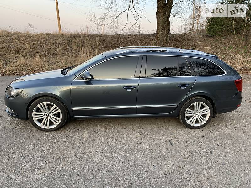 Універсал Skoda Superb 2013 в Львові