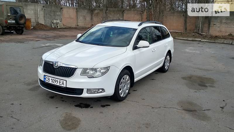 Універсал Skoda Superb 2011 в Чернігові фото Універсал Skoda Superb 2011 в Чернігові