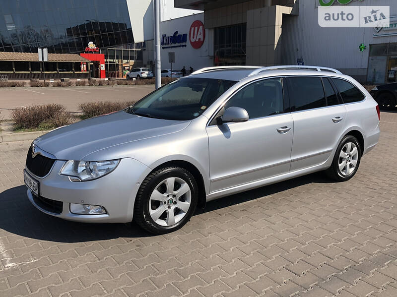 Універсал Skoda Superb 2010 в Житомирі