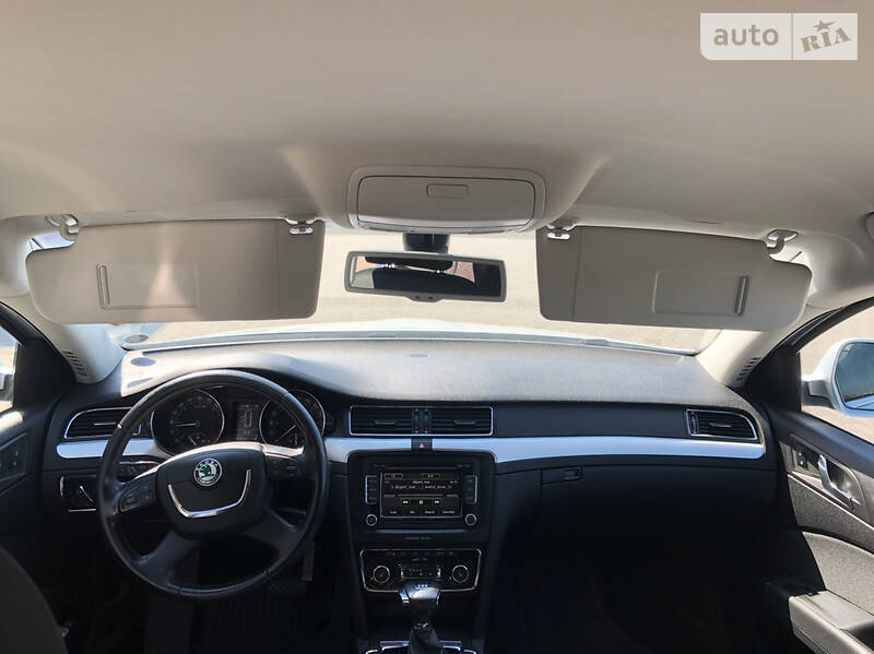 Універсал Skoda Superb 2010 в Житомирі