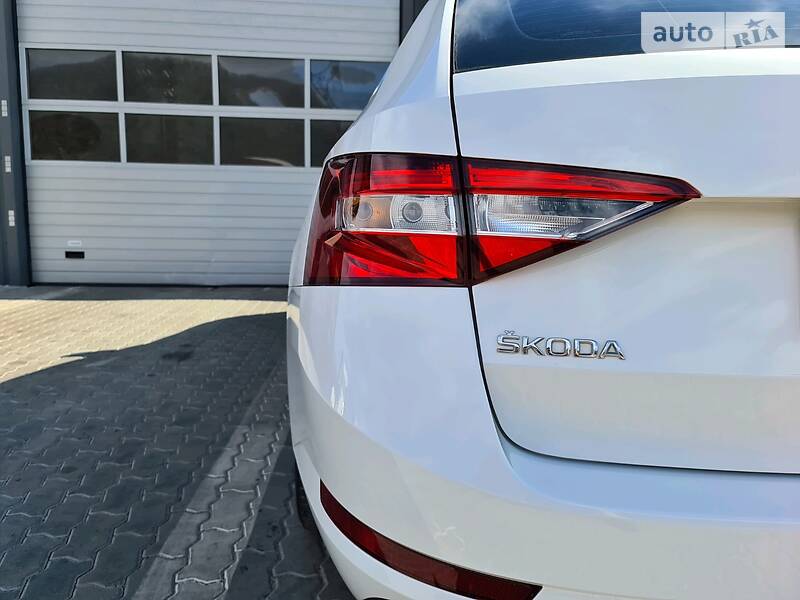 Універсал Skoda Superb 2016 в Мукачевому