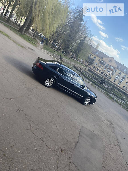 Седан Skoda Superb 2010 в Кривому Розі