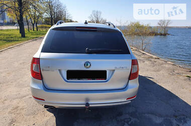 Універсал Skoda Superb 2010 в 