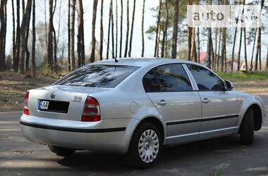 Седан Skoda Superb 2008 в 