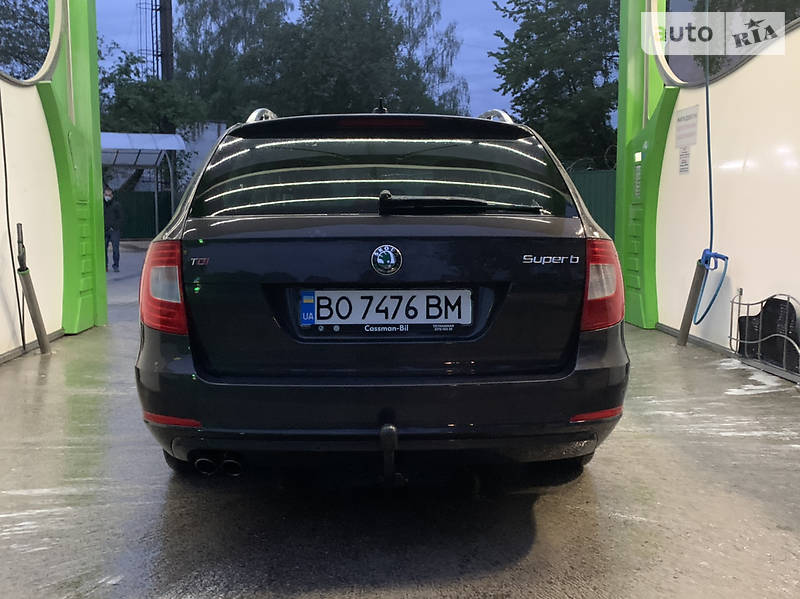 Універсал Skoda Superb 2010 в Тернополі