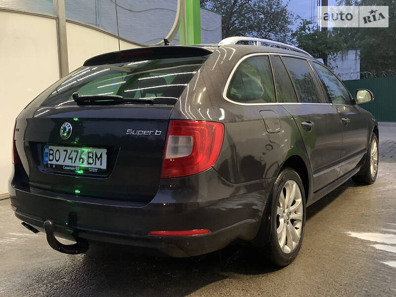 Універсал Skoda Superb 2010 в Тернополі