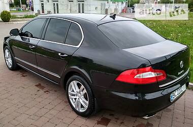 Седан Skoda Superb 2010 в 