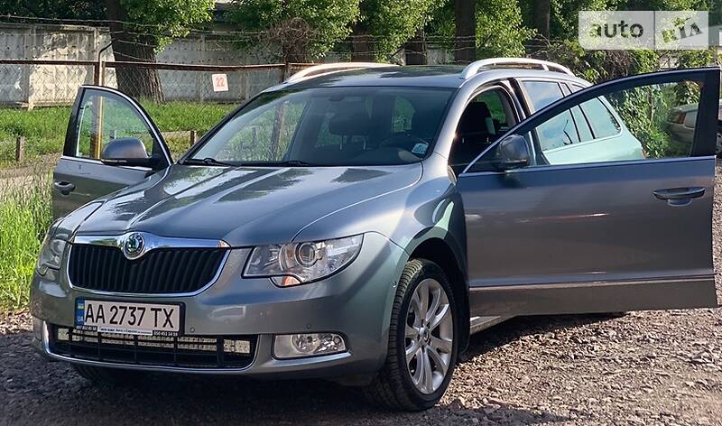 Skoda Superb 2011