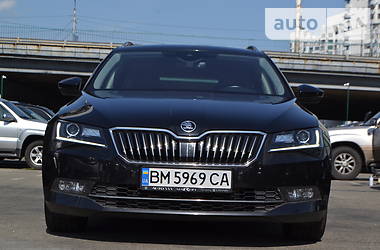 Універсал Skoda Superb 2018 в 
