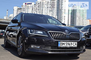 Універсал Skoda Superb 2018 в 