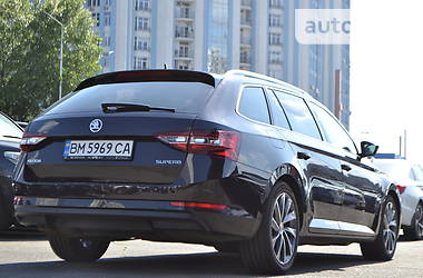 Універсал Skoda Superb 2018 в 