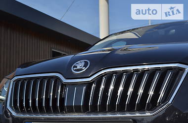 Універсал Skoda Superb 2018 в 