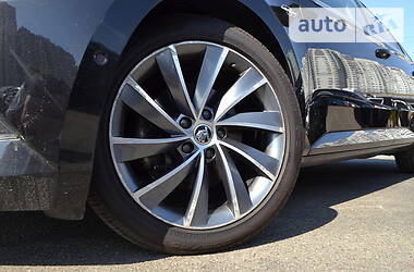 Універсал Skoda Superb 2018 в 
