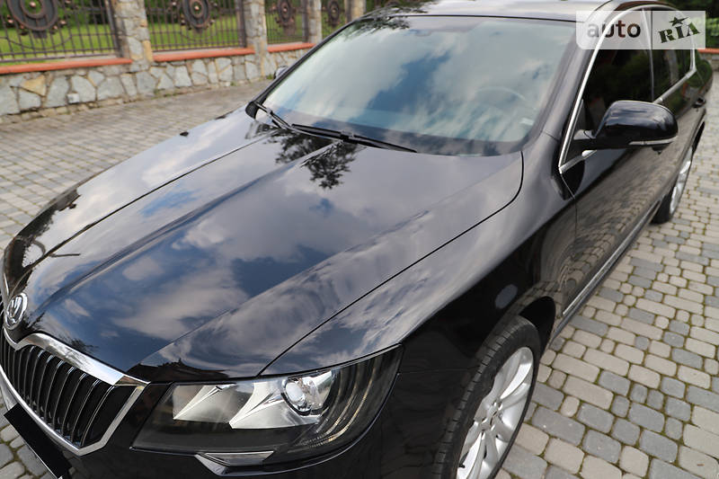 Седан Skoda Superb 2015 в Івано-Франківську