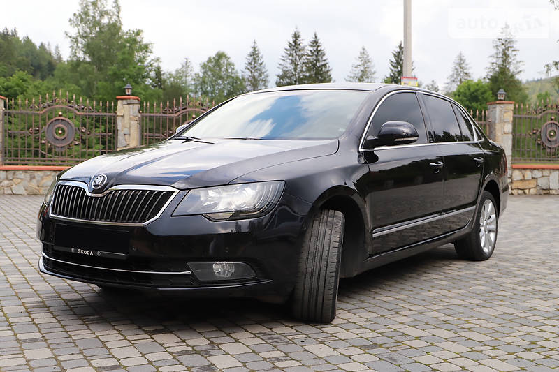 Седан Skoda Superb 2015 в Івано-Франківську
