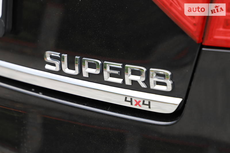 Седан Skoda Superb 2015 в Івано-Франківську
