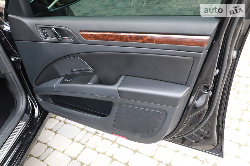 Седан Skoda Superb 2015 в Івано-Франківську