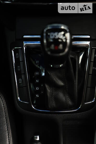 Седан Skoda Superb 2015 в Івано-Франківську