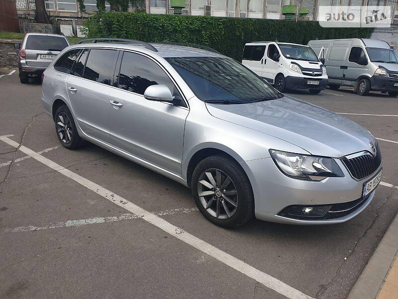 Універсал Skoda Superb 2013 в 