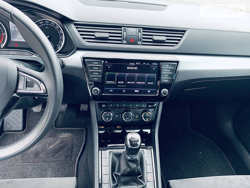 Універсал Skoda Superb 2017 в Рівному