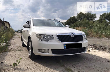 Универсал Skoda Superb 2011 в Киеве