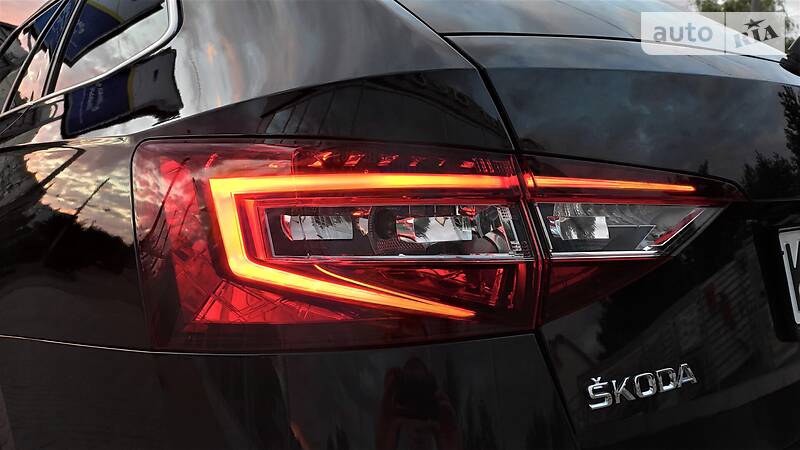 Універсал Skoda Superb 2016 в Чернівцях