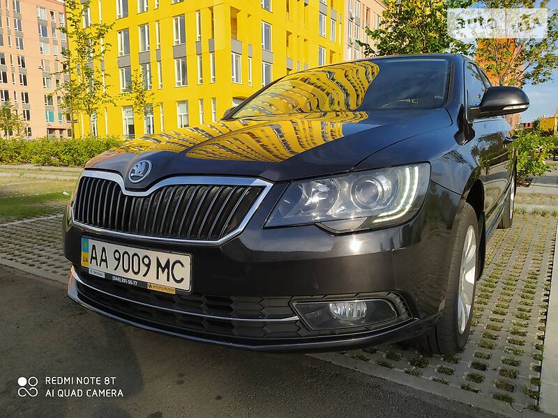 Седан Skoda Superb 2014 в Києві