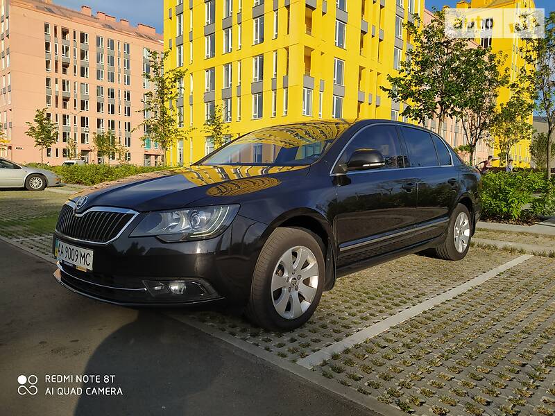 Седан Skoda Superb 2014 в Києві