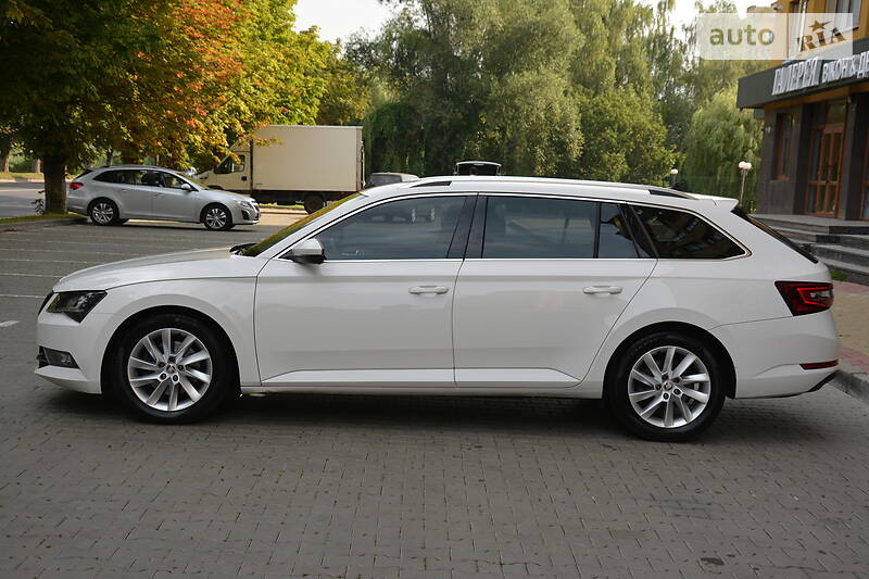 Універсал Skoda Superb 2017 в Луцьку