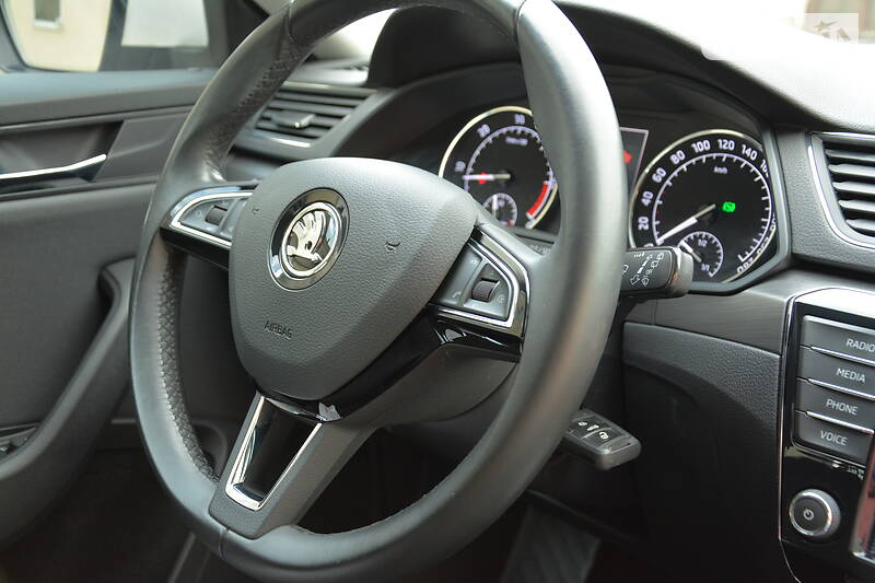Універсал Skoda Superb 2017 в Луцьку
