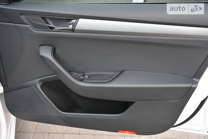 Універсал Skoda Superb 2017 в Луцьку