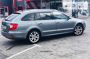 Универсал Skoda Superb 2011 в Олевске