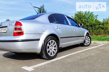 Ліфтбек Skoda Superb 2006 в 