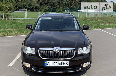Універсал Skoda Superb 2012 в 
