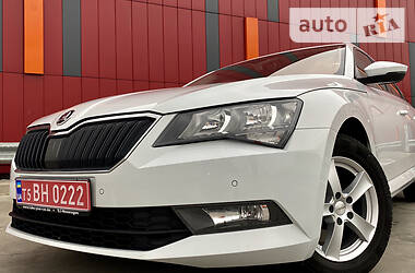 Универсал Skoda Superb 2016 в Киеве