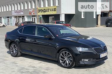 Седан Skoda Superb 2016 в Хусте