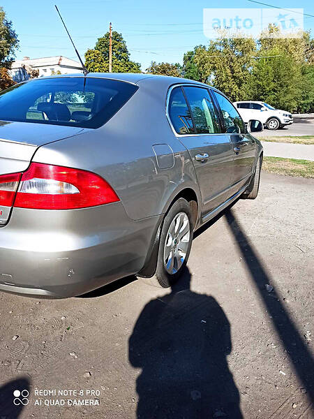 Лифтбек Skoda Superb 2009 в Днепре