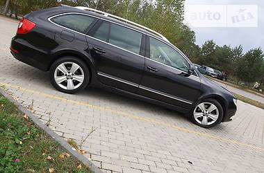 Универсал Skoda Superb 2010 в Дрогобыче