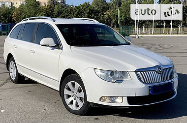 Универсал Skoda Superb 2011 в Днепре