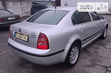 Седан Skoda Superb 2004 в Киеве