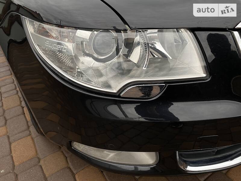 Седан Skoda Superb 2012 в Черновцах
