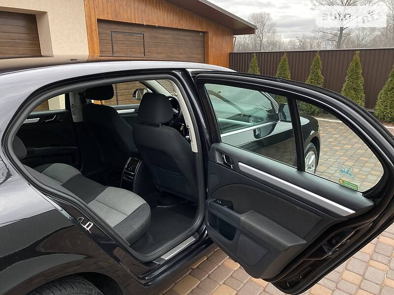 Седан Skoda Superb 2012 в Черновцах
