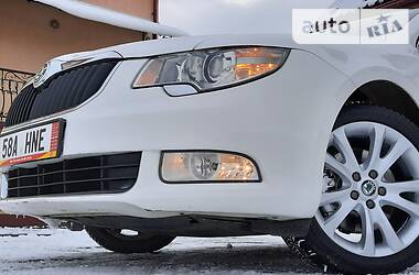 Седан Skoda Superb 2011 в Самборе