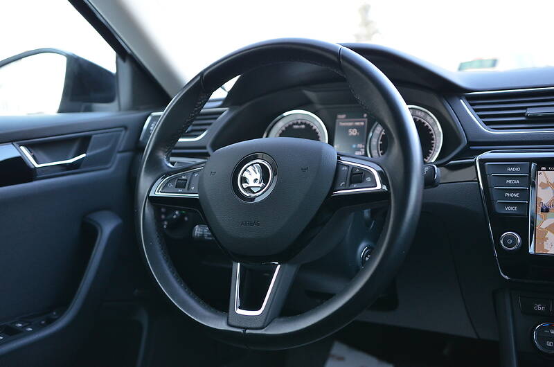 Універсал Skoda Superb 2016 в Луцьку