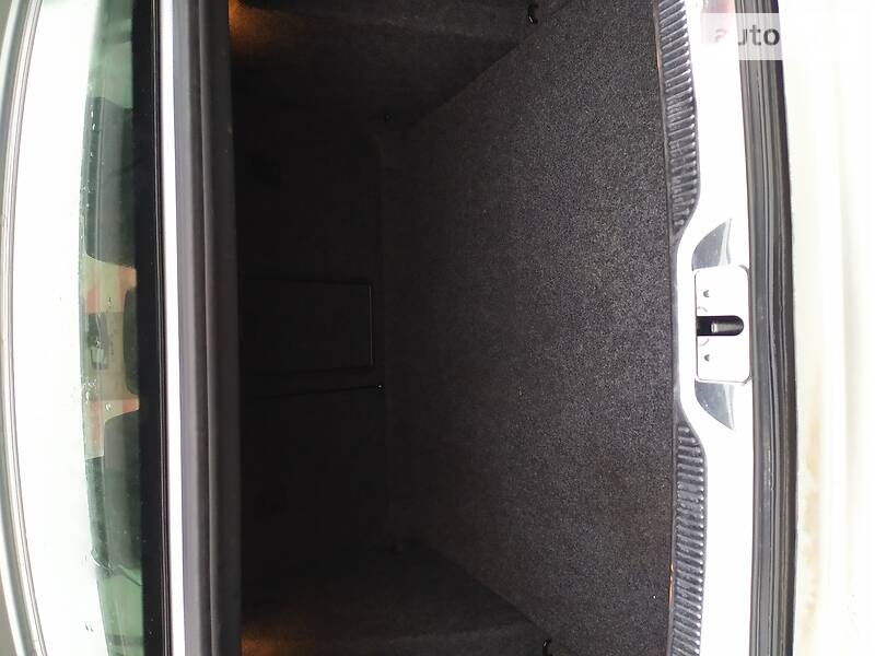 Хэтчбек Skoda Superb 2012 в Кременце