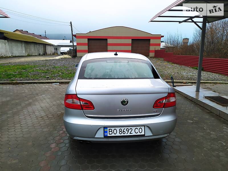 Хэтчбек Skoda Superb 2012 в Кременце