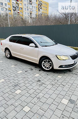 Лифтбек Skoda Superb 2014 в Ужгороде