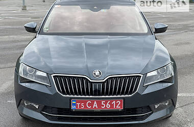 Седан Skoda Superb 2017 в Чернівцях