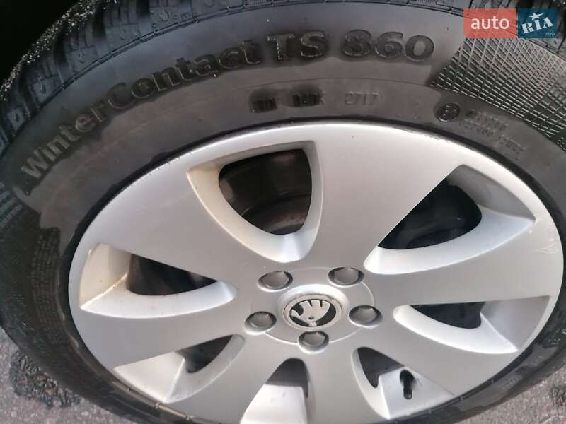 Универсал Skoda Superb 2013 в Володарке
