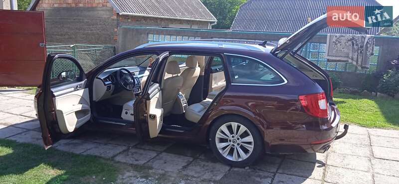 Skoda Superb 2012